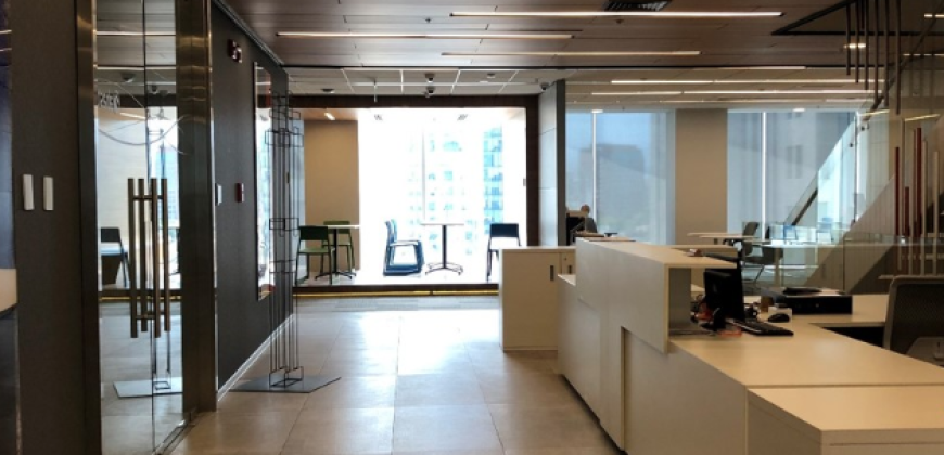Oficina con excelente ubicación Las Condes
