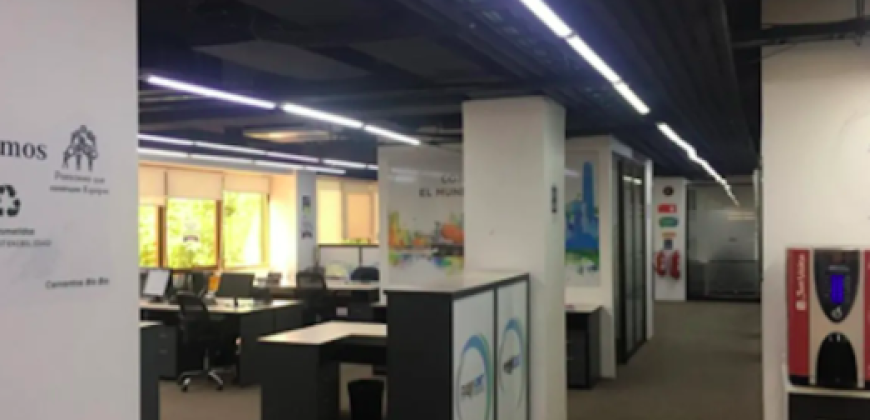 Venta oficina remodelada amoblada en Providencia
