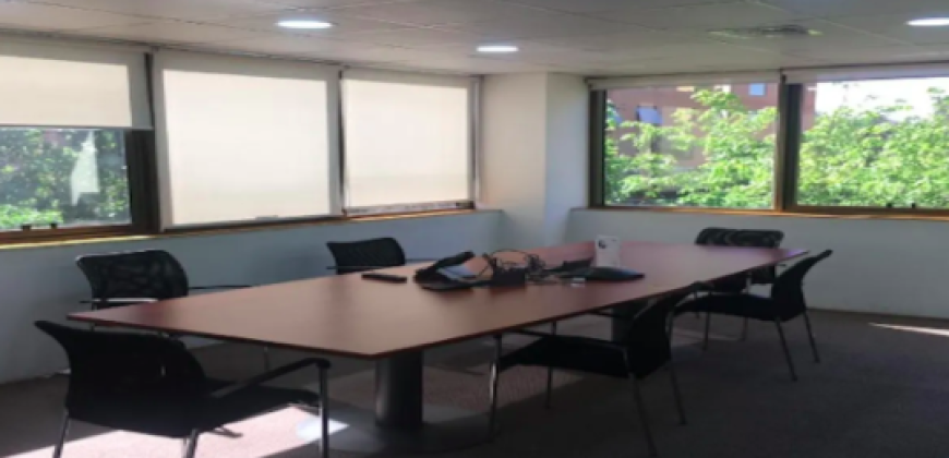 Venta oficina remodelada amoblada en Providencia