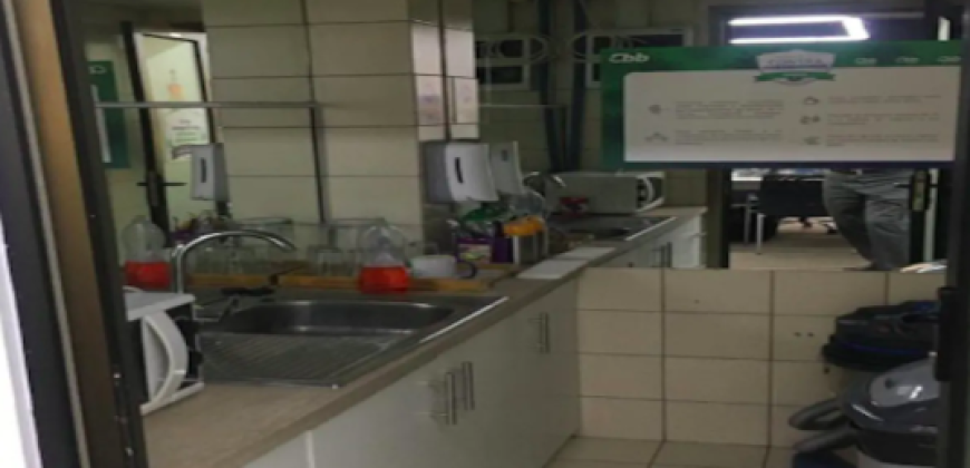 Venta oficina remodelada amoblada en Providencia