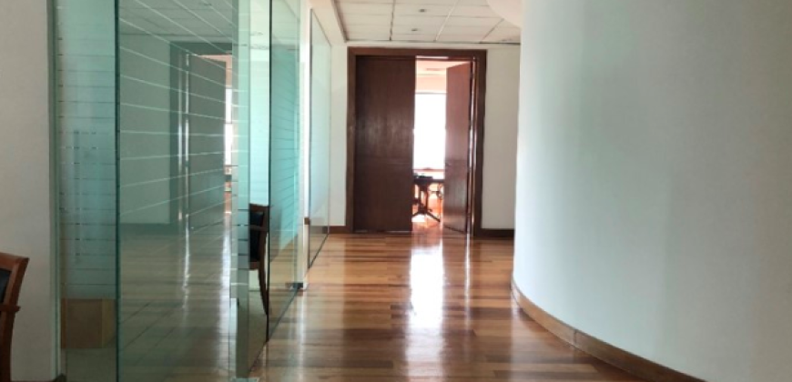 excelente oficina en isidora goyenechea