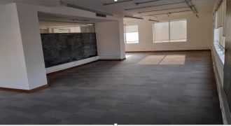 Excelente planta en La Dehesa en obra gruesa