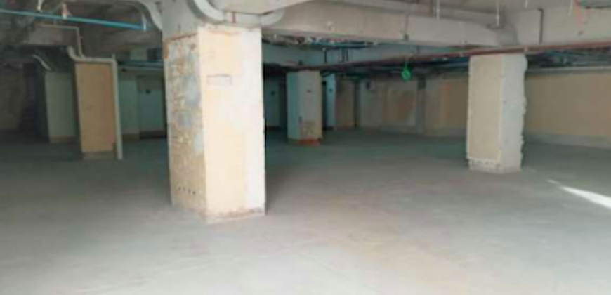 Local más Zócalo en Edificio en Apoquindo