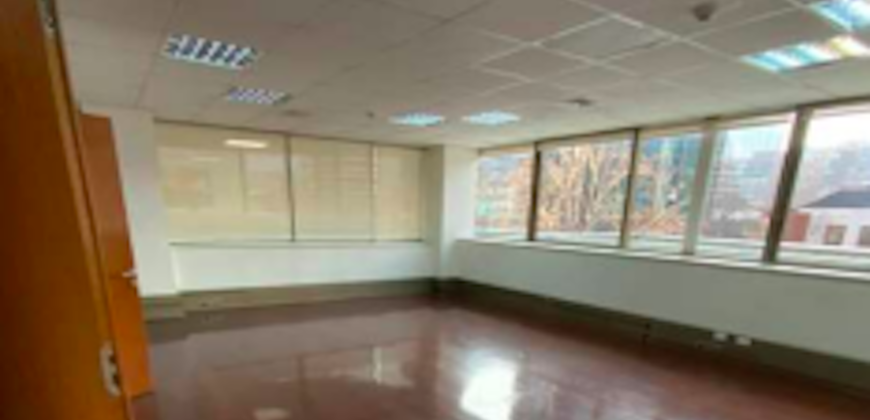 Piso 2 en Edificio en Apoquindo