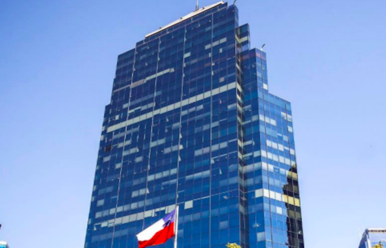 Amplias oficinas en Edificio en Andrés Bello