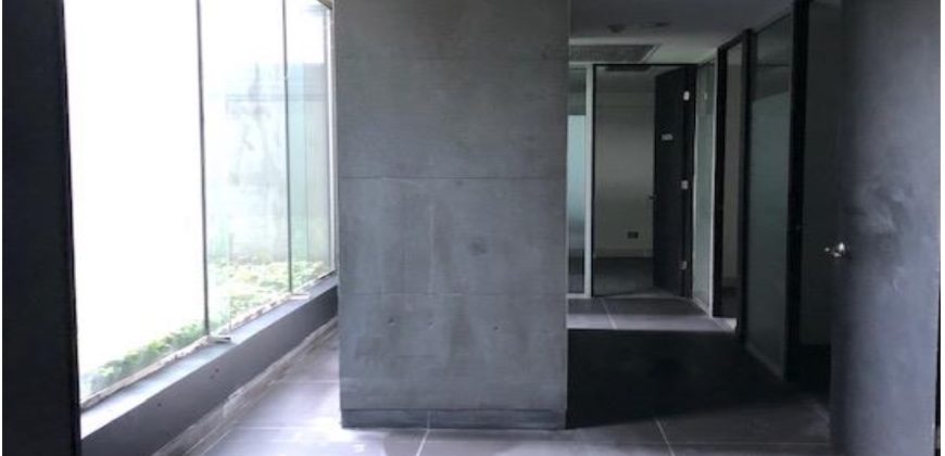 LOCAL COMERCIAL EN EDIFICIO SECTOR PARQUE BICENTENARIO