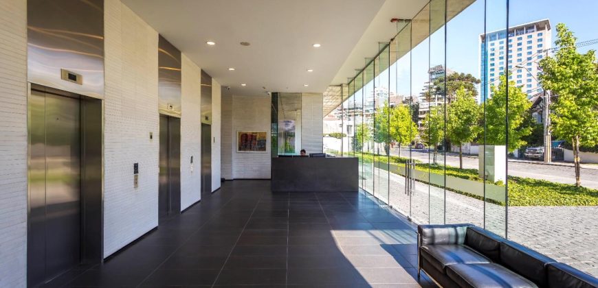 LOCAL COMERCIAL EN EDIFICIO SECTOR PARQUE BICENTENARIO