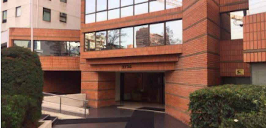 Excelente oficina en Roger de Flor en obra gruesa