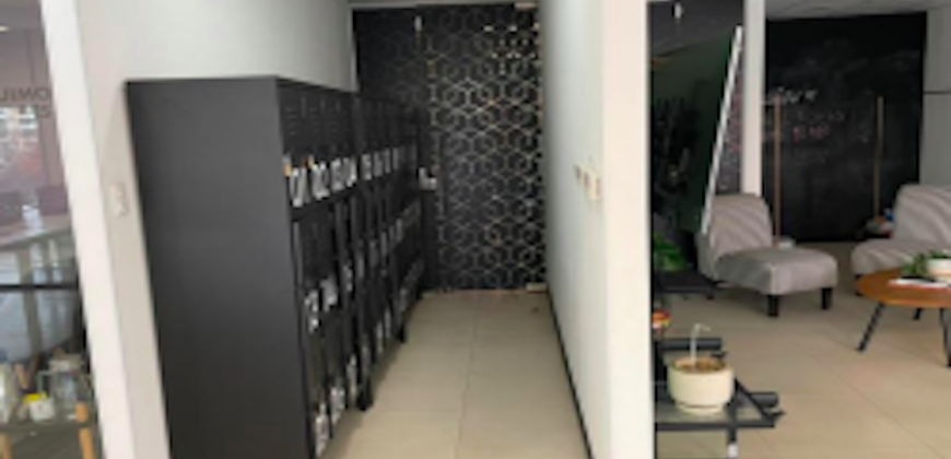 Piso completo con 4 oficinas el Los Militares