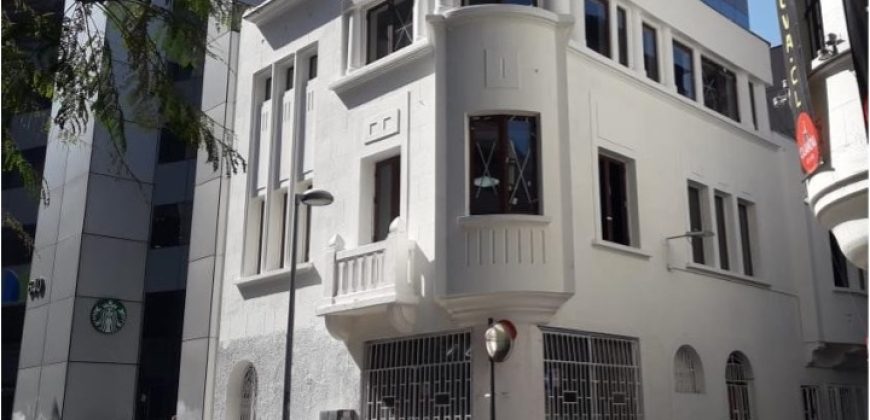 Casa estilo Ecléctico habilitada para oficina